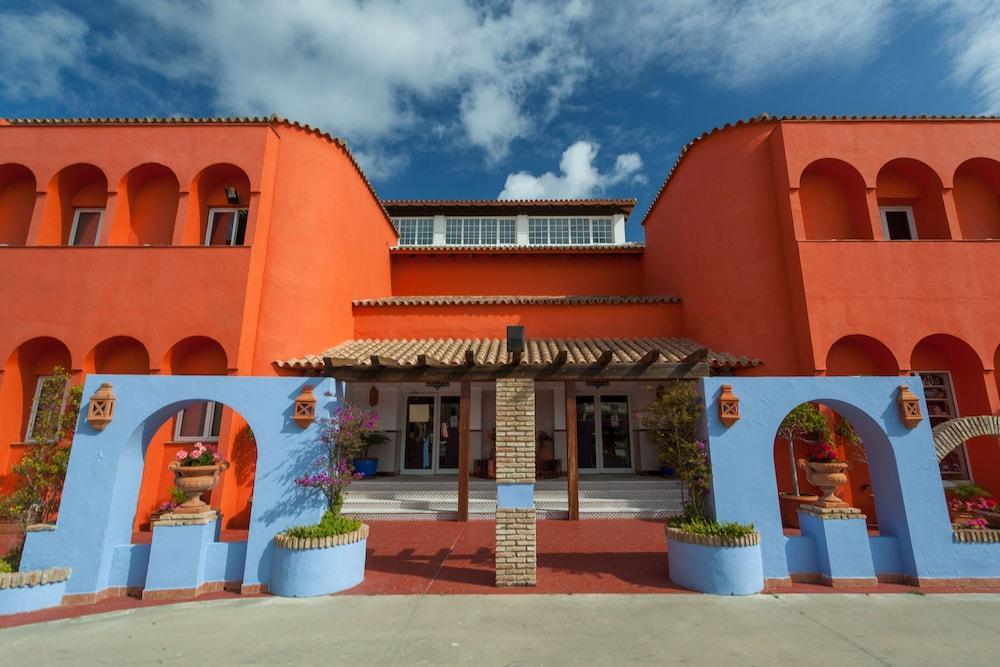 Aparthotel Las Dunas Chiclana de la Frontera Bagian luar foto