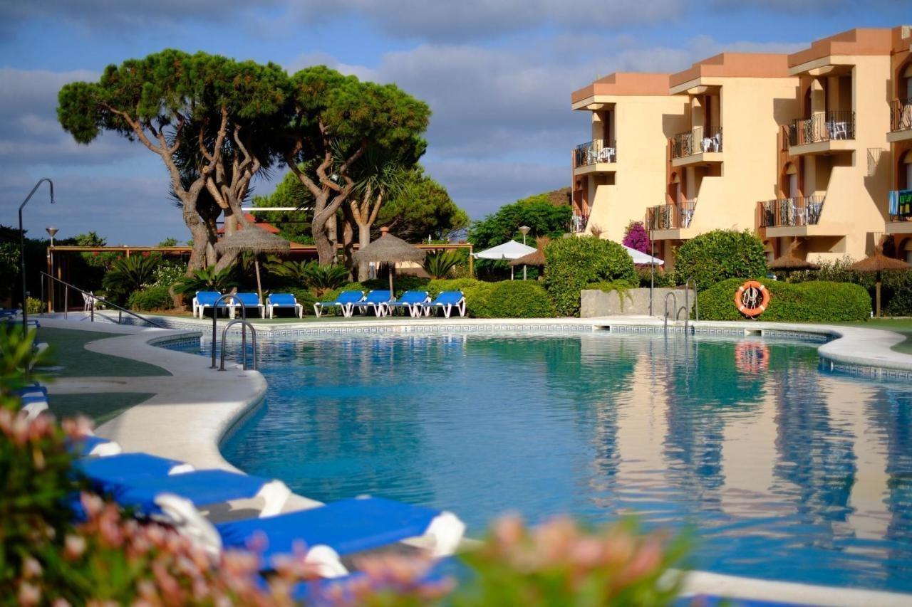 Aparthotel Las Dunas Chiclana de la Frontera Bagian luar foto